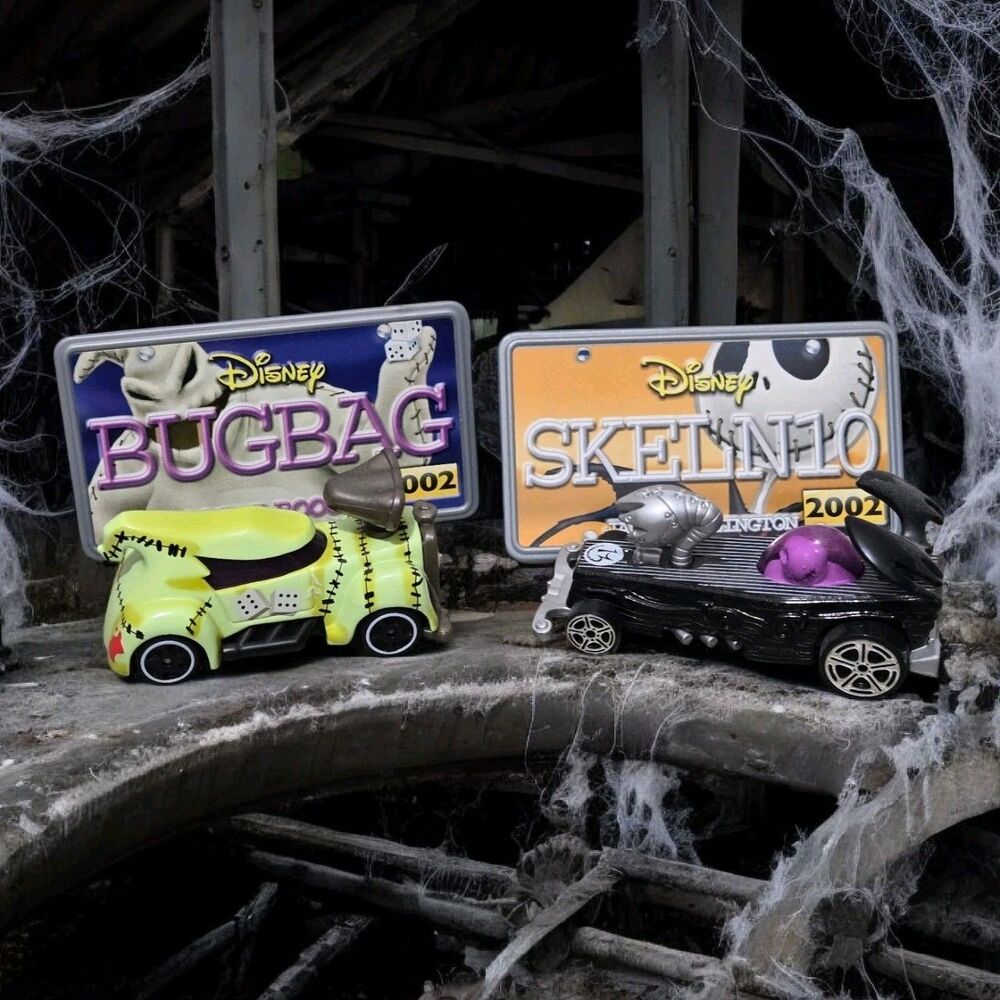 Disney Wild Racers Nightmare Before Christmas Bone Mobile & Midnight Screamer